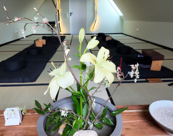 Zendo mit dem YI